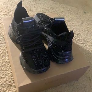 Steve madden 6.5 all black bejwled